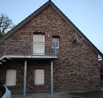 Oberwohnung Warmmiete 700€ - 700,00&nbsp;EUR Kaltmiete, ca.&nbsp; 90,00&nbsp;m&sup2; in Dersum (PLZ: 26906)