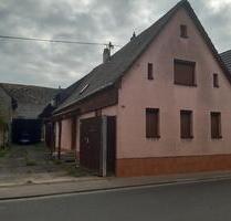 Ehemaliges landwirtschaftliches Anwesen mit Scheune Nebengebäuden - Eich