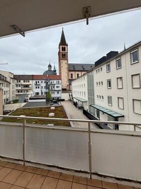 Foto - Helle Altbau Wohnung mit Balkon in der Würzburger Altstadt