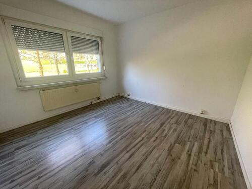 Foto - Geräumige 3-Zimmer-Erdgeschosswohnung mit Balkon und Waldblick in Gera