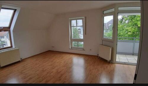 Foto - Zentral auf 2. Ebenen mit Balkon