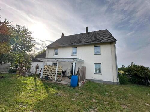 Foto - 2 Häuser auf ein Grundstück - 440.000,00 EUR Kaufpreis,
