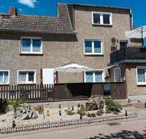 Großes Haus 254m2 mit Hof + Ferienwohnung oben mit Dachterrasse - Südharz