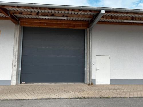 Foto - Lagerhalle - 850,00&nbsp;EUR Miete,