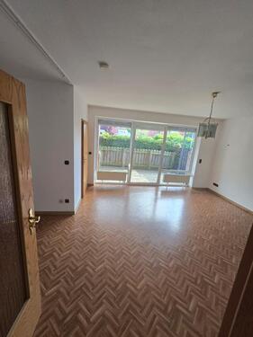 Foto - Erdgeschosswohnung mit großzügiger Terrasse inkl. Stellplatz