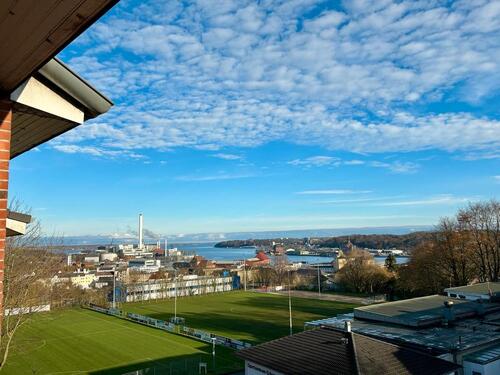 Foto - Helle Wohnung mit Balkon und schöner Aussicht zu vermieten