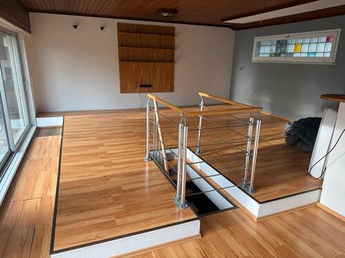 Foto - Umgebaute Schwimmhalle als Büro oder Atelier