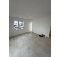 NEU sanierte zwei Zimmerwohnung in Augsburg mit FBH und Terrasse