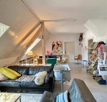 80m2 DG-Wohnung nahe Friedensplätzchen Bilker Kirche - Düsseldorf Stadtbezirk 3