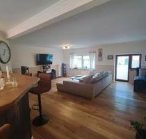 Einfamilienhaus im Grünen - 495.000,00 EUR Kaufpreis, ca.  280,00 m² in Rastede (PLZ: 26180)