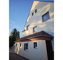 Gepflegte 4-Zimmer Doppelhaushälfte mit Garage in Hannover-Leinha