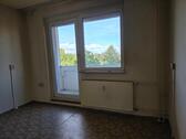Foto - Biete hier eine 2-Raumwohnung mit Balkon, Stellplatz und Keller