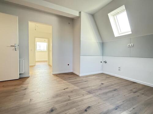Foto - Moderne 1,5 Zi-Dachgeschosswohnung in einer Stadtvilla