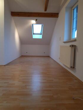 Foto - 1 Zimmer Dachgeschoßwohnung zur Miete in Arnschwang