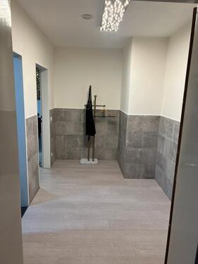 Foto - Neu Sanierte 1,5 Zimmer Wohnung + Tiefgaragenstellplatz