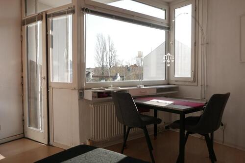 Foto - Bezugsfreies sonniges 1-Zimmer-Apartment, Balkon und Tiefgarage