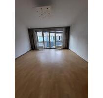 ZWEI ZIMMER-WOHNUNG IN PFORZHEIM LAMEYSTRASSE ZWEI ZIMMER-WOHNUNG IN PFORZHEIM LAMEYSTRASSE