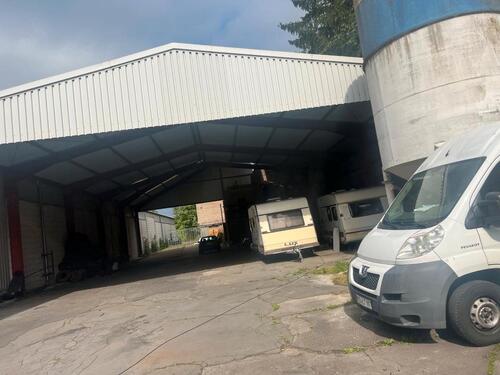 Foto - Stellplätze für PKW, LKW, Boote & Anhänger – FreiflächeÜberdacht