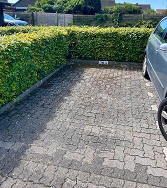 Foto - Parkplatz zu vermieten - 25,00 EUR Miete,