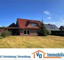 Ihr neues Zuhause: Großzügiges Einfamilienhaus mit Einbauküche, Doppelgarage & Garten in Ludwigsdorf - Ihlow