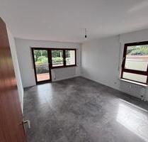 RiedenbergSillenbuch-1100€- 3-Z. WHG (76m2)-Balkon-Stellpl. - Tiefenbronn