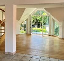 Maisonette-Wohnung mit 2 Balkonen u. Gartenzugang in Stotzheim - Euskirchen Dom-Esch