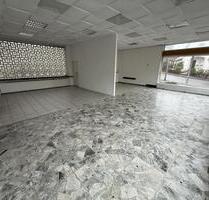 Großzügige Gewerbefläche mit großer Schaufensterfront – vielseitig nutzbar - Reichshof