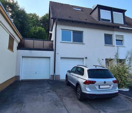 Foto - Gepfl. Doppelhaushälfte in Iserlohn Nähe Seilersee mit 2 Garagen