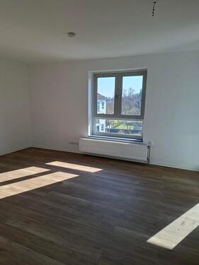 Foto - Erstebzug nach Renovierung - 4-Zimmerwohnung mit Balkon