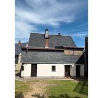 Großes Grundstück (929 m²) - 125.000,00&nbsp;EUR Kaufpreis, ca.&nbsp; 180,00&nbsp;m&sup2; in Schwarzenberg/Erzgebirge (PLZ: 08340)