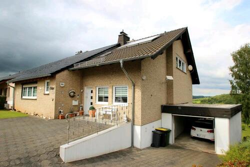 Foto - Einfamilienhaus (Doppelhaushälfte) in ruhiger Lage