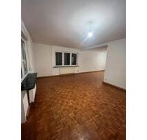 Dudweiler Süd, 2,5ZKB mit Balkon ab 01.05 zu vermieten - Sankt Ingbert