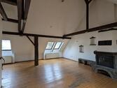 Foto - Rustikales Loft-Potenzial unterm Dach: 109 m² für Individualisten mit Kamin & Mansarde