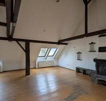 Rustikales Loft-Potenzial unterm Dach: 109 m² für Individualisten mit Kamin & Mansarde - Duisburg Beeck