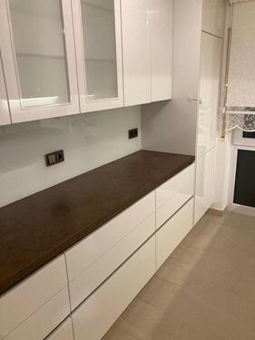 Foto - 4-Zimmer-Wohnung mit Balkon& Tiefgarage in ruhiger Lage.