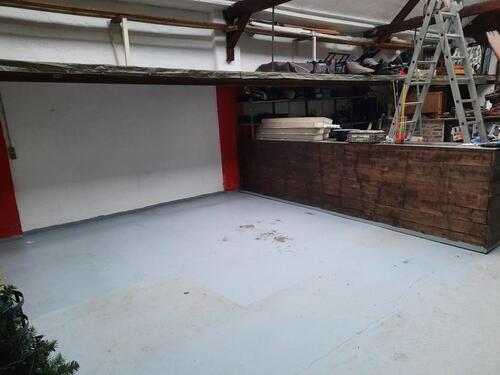 Foto - Hallenplatz Lager Schrauberecke für motorrad Stellplatz