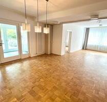 Helle, sanierte Wohnung in Einfamilienhaus mit Küche + Terrasse - Gensingen