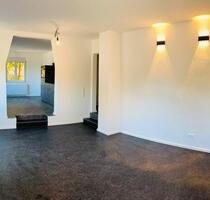 Stilvolle 3,5 Zimmer-Whg-modern saniert mit EBK&Garage - Freiberg am Neckar