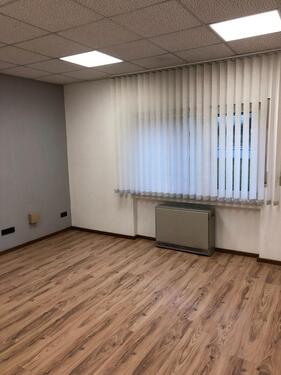 Foto - GeschäftsBüroPraxisräume in Merenberg- Gewerbegebiet zu vermiet