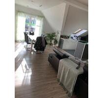 Helle 2-Zi.-DG-Wohnung mit Balkon, EBK und Stellplatzoption - Schwalmstadt