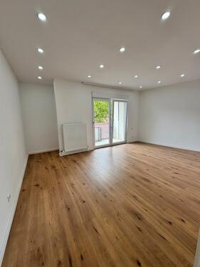 Foto - Renovierte 2 Zimmer Wohnung in Heilbronn Einbauküche Balkon WG
