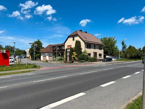 Foto - Großzügiges Zweifamilienhaus mit Scheune, als Kapitalanlage