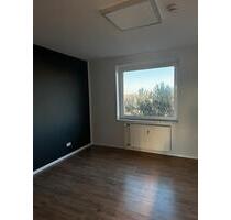 3 Zimmer Wohnung mit Balkon - 953,00&nbsp;EUR Kaltmiete, ca.&nbsp; 79,00&nbsp;m&sup2; in Braunschweig (PLZ: 38120) Timmerlah-Geitelde-Stiddien