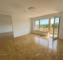 Exklusive 3-Zimmer-Wohnung mit Südbalkon, EBK und Domblick - Passau Auerbach