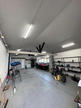 Foto - Große Garage Lager ca. 70m2 zu Vermieten