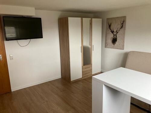 Foto - Nettes Zimmer mit Küchenzeile und Bad