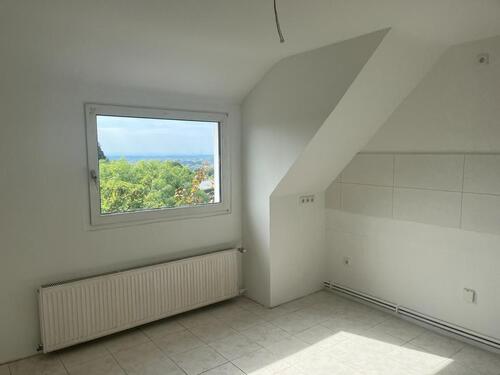 Foto - Helle, frisch renovierte 3-Zimmer-Wohnung RS-Königstr.