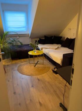 Foto - 2 Zimmer Dachgeschoßwohnung zur Miete in Frankfurt am Main