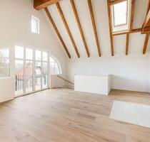 Seenah & Top-saniert! Maisonette-Dreizimmerwohnung mit Einbauküche, zwei Balkonen u.v.m. in Buckow - Oberbarnim