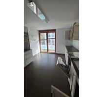 Attraktive 3-Zimmer-Wohnung mit Balkon, Einbauküche und Gäste-WC - Stuttgart Stuttgart-Ost